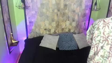 UYUKIE online show from 10.23.25