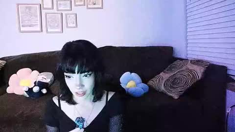 Snapshot of v1rtualsuccubi chatting on 12.23.25 Rosy online show from 12.23.25