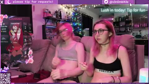 Snapshot of v3n0mb1t3z chatting on 12.18.25 kermit online show from 12.18.25