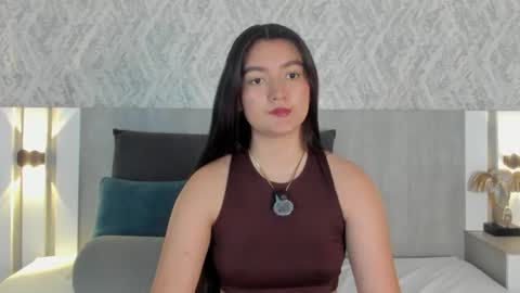 Vaalentina Lux online show from 06.15.26