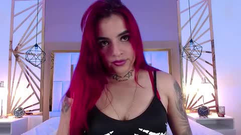 Snapshot of vaaleriee_miller_ chatting on 12.04.24 valeriee miller online show from 12.04.24