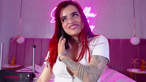 Snapshot of vaaleriee_miller_ chatting on 12.05.24 valeriee miller online show from 12.05.24
