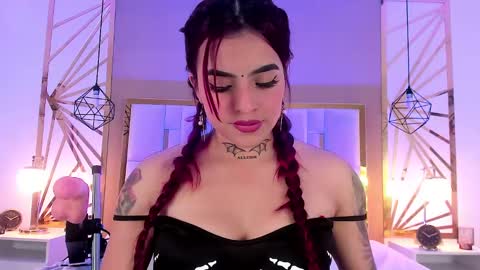 Snapshot of vaaleriee_miller_ chatting on 12.19.24 valeriee miller online show from 12.19.24