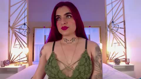Snapshot of vaaleriee_miller_ chatting on 02.18.25 valeriee miller online show from 02.18.25
