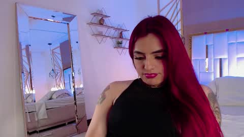 Snapshot of vaaleriee_miller_ chatting on 02.21.25 valeriee miller online show from 02.21.25