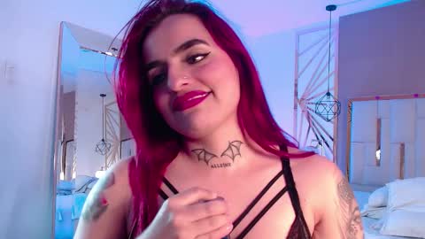 Snapshot of vaaleriee_miller_ chatting on 03.04.25 valeriee miller online show from 03.04.25