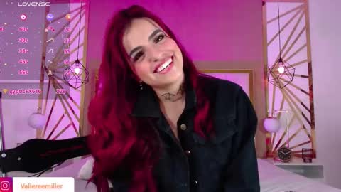 Snapshot of vaaleriee_miller_ chatting on 10.29.25 valeriee miller online show from 10.29.25