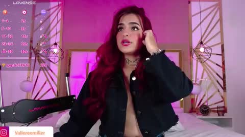 Snapshot of vaaleriee_miller_ chatting on 10.30.25 valeriee miller online show from 10.30.25