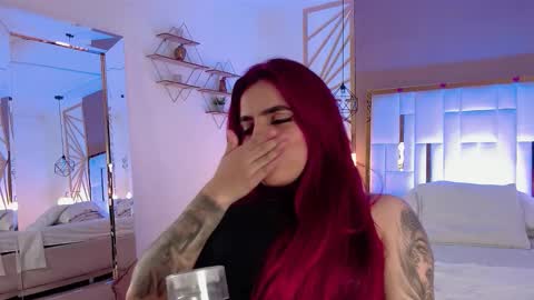 Snapshot of vaaleriee_miller_ chatting on 11.14.25 valeriee miller online show from 11.14.25