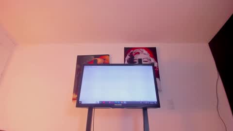 Vahiolet smith online show from 03.08.25