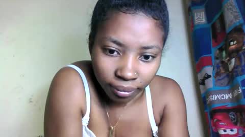 Snapshot of vailla02 chatting on 10.07.25 vailla02 online show from 10.07.25