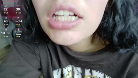 Snapshot of vainilla_cam chatting on 04.22.26 Vainilla online show from 04.22.26