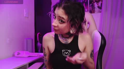 Snapshot of vainilla_l chatting on 02.09.25 Vainilla Independent model online show from 02.09.25