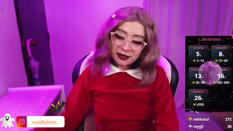 Snapshot of vainilla_l chatting on 02.15.25 Vainilla Independent model online show from 02.15.25