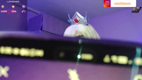 Snapshot of vainilla_l chatting on 10.03.25 Vainilla Independent model online show from 10.03.25