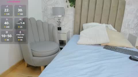 Vaiolet  online show from 12.20.24