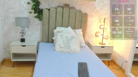 Vaiolet  online show from 02.03.25