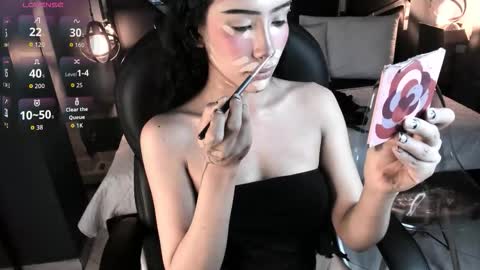 Snapshot of vaiolethsan chatting on 02.05.26 Vaioleth online show from 02.05.26