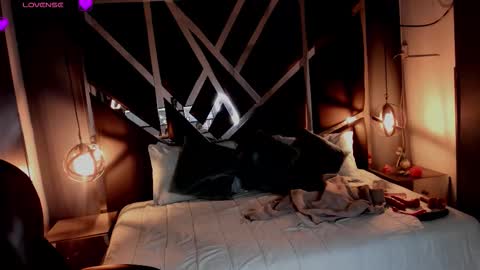 Snapshot of vaiolethsan chatting on 02.20.26 Vaioleth online show from 02.20.26