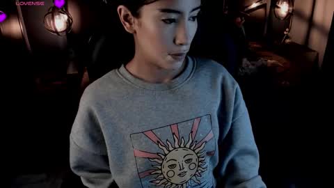 Snapshot of vaiolethsan chatting on 02.24.26 Vaioleth online show from 02.24.26