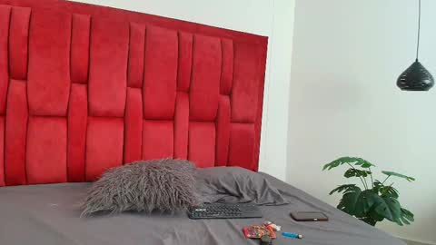 Snapshot of vaiolett_smith chatting on 03.01.25 V A I O L E T T S M I T H online show from 03.01.25