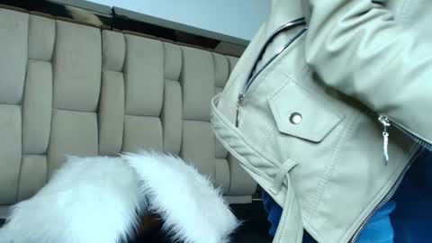 V A I O L E T T  S M I T H online show from 01.10.26