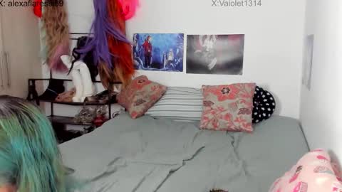 Vaiolet1314 online show from 12.19.25