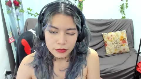 Snapshot of vaioletuwu chatting on 02.22.26 Vaiolet1314 online show from 02.22.26