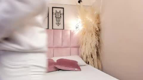 Snapshot of vaithiare_stone chatting on 04.13.26 Daniela online show from 04.13.26