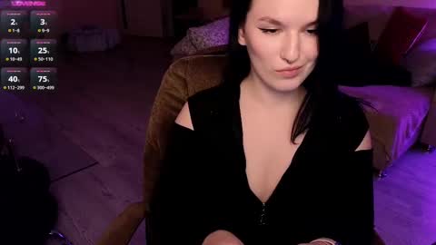 Snapshot of val_manson chatting on 02.28.25 Val online show from 02.28.25