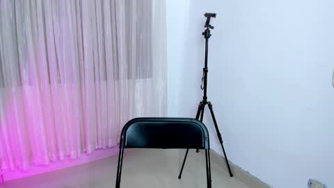 HI IM NEW online show from 04.11.26