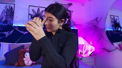 Snapshot of valeery_gomez chatting on 10.27.25 Tifanny online show from 10.27.25