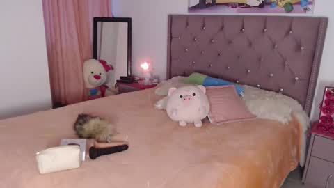 Snapshot of valen_brown chatting on 10.07.25 Valentina online show from 10.07.25