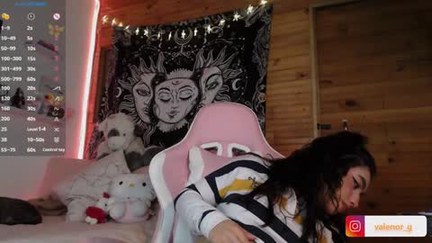 Snapshot of valenor_ chatting on 02.08.25 valentina online show from 02.08.25