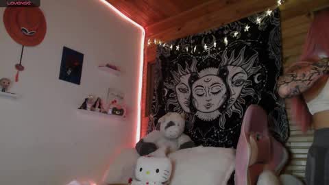 Snapshot of valenor_ chatting on 03.09.25 valentina online show from 03.09.25