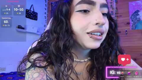 Snapshot of valenor_ chatting on 09.13.25 valentina online show from 09.13.25