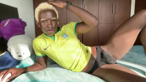   Valentin  independent Cam Boy     online show from 01.15.25