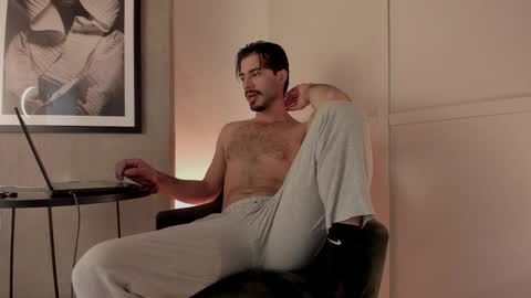 valentin_hoffman online show from 11.13.25