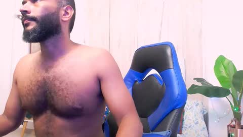 Valentine online show from 12.13.24