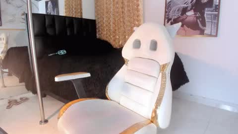 VALENTINA  online show from 03.21.26