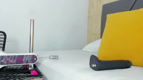 Velentina  online show from 11.08.25