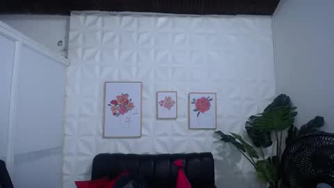 Snapshot of valentina_mature chatting on 03.03.25 Valentina online show from 03.03.25