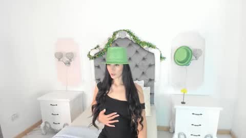 Snapshot of valentina_ross_ chatting on 03.17.26 Valentina online show from 03.17.26