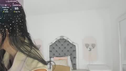 Snapshot of valentina_ross_ chatting on 03.18.26 Valentina online show from 03.18.26