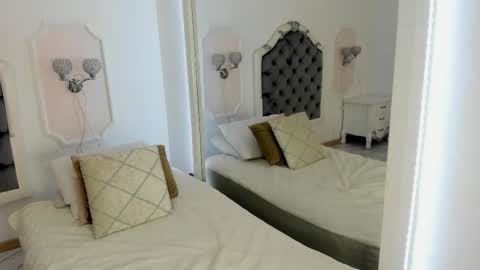 Snapshot of valentina_ross_ chatting on 03.26.26 Valentina online show from 03.26.26