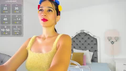 Snapshot of valentina_ross_ chatting on 07.07.26 Valentina online show from 07.07.26