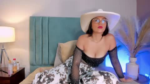 Valentina Vega online show from 06.04.26