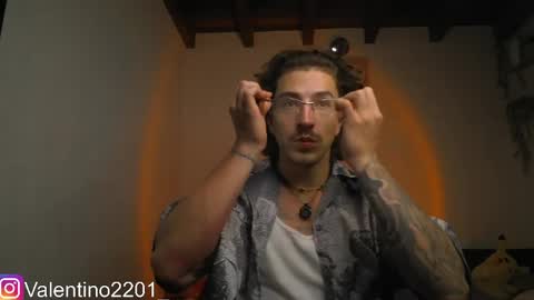 Valentino - 15 OFF valentino2201 online show from 04.10.26