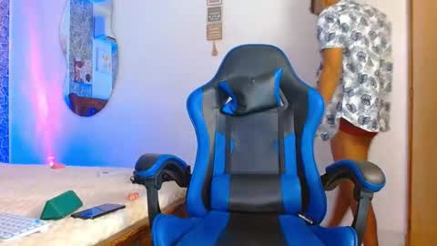 Mistery Guy online show from 10.05.25