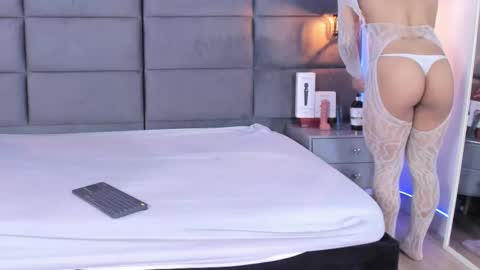 valentino moon online show from 09.16.25